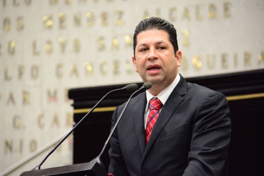 Pide diputado Fernando Kuri información sobre el personal que está contratado el gobierno