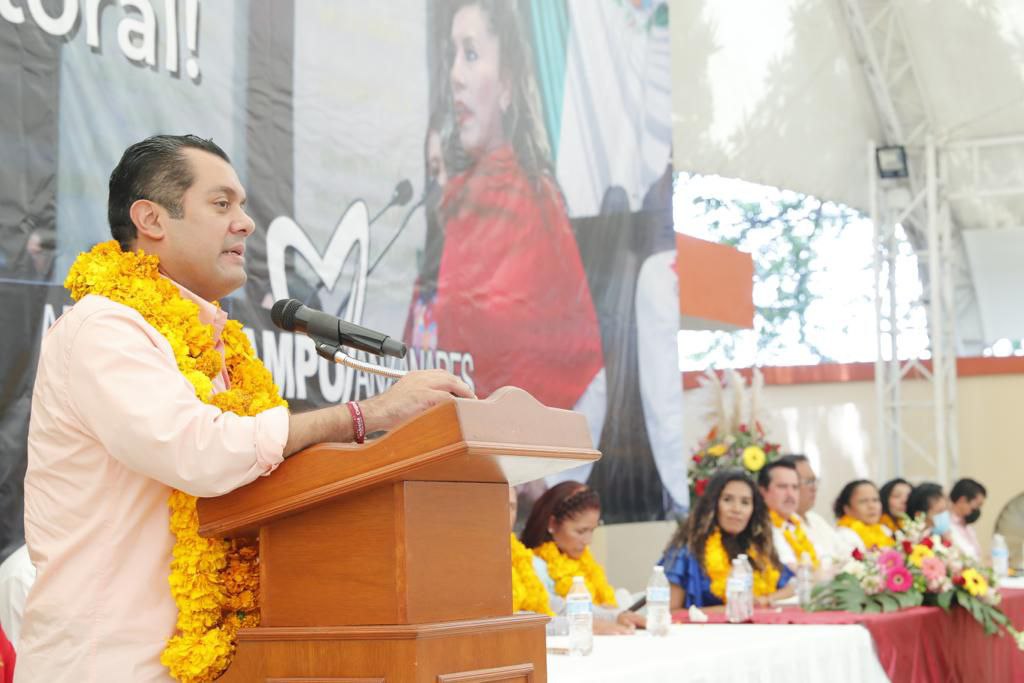 Respalda Sergio Gutiérrez Luna a la diputada Araceli Ocampo en Informe de&nbsp;Actividades