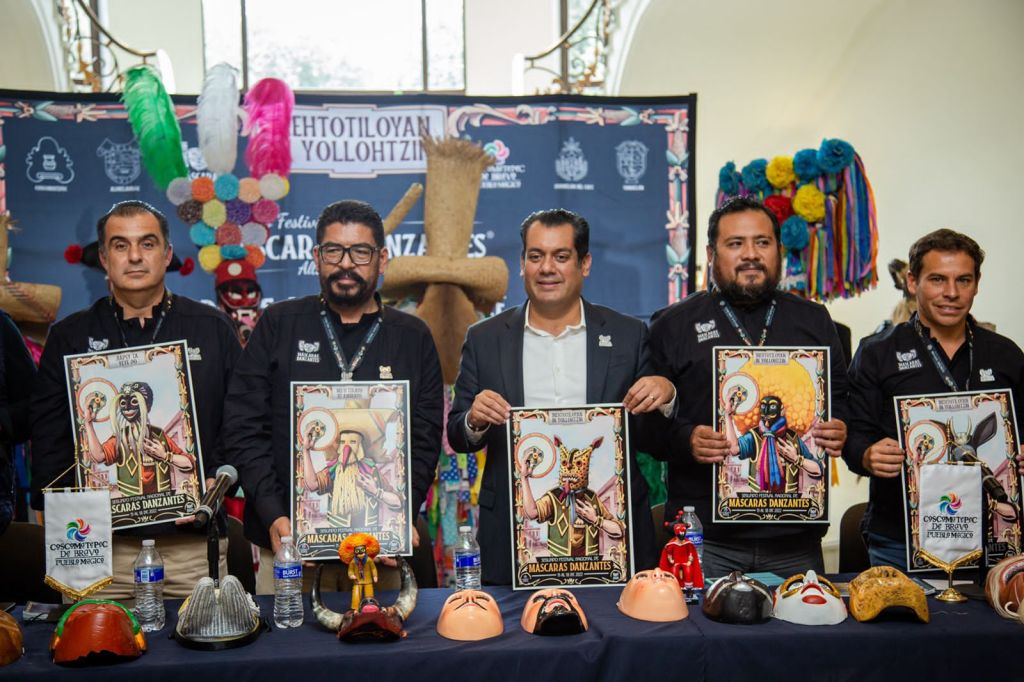 Presenta Sergio Gutiérrez Luna, en Los Pinos, Festival Nacional de Máscaras Coscomatepec 2022