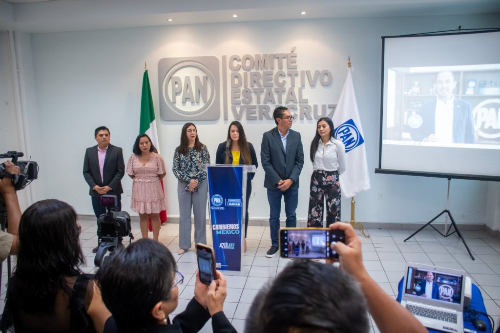 Cese en la entrega de libros de texto&nbsp;gratuito