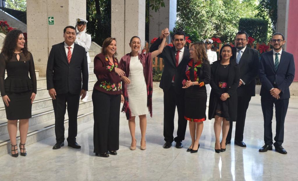 Primer gobernador mujer y primer gobernador que menciona a&nbsp;Santana