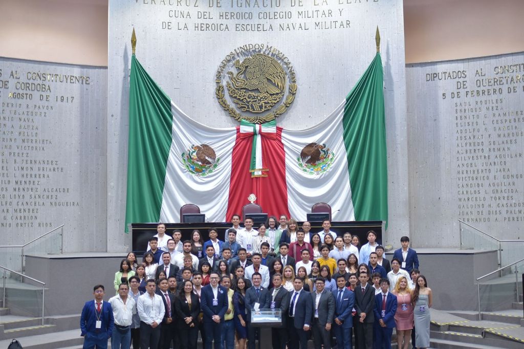 Jóvenes Políticos Comparten Experiencias en el Congreso de&nbsp;Veracruz