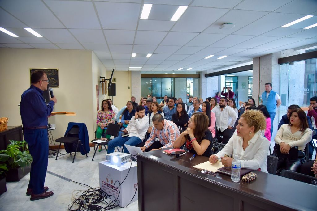 Capacita Congreso a su personal en materia de consulta&nbsp;ciudadana